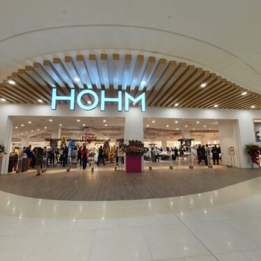 h&m pavilions